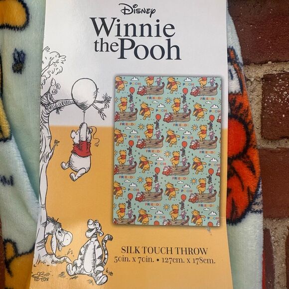 Disney Winnie The Pooh Silk Touch Throw Blanket 50”x70” Explorer Pooh NEW - Picture 2 of 5